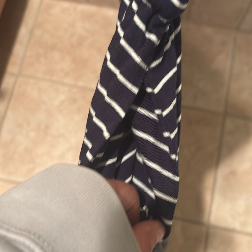 NWT GAP Black and White Striped dress that cinches in the middle - Picture 9 of 11